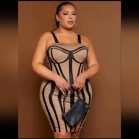 SHEIN Dresses & Skirts - Silhouette defining bodycon dress